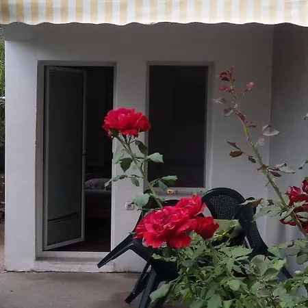 Apartmani Sunce Бар Экстерьер фото