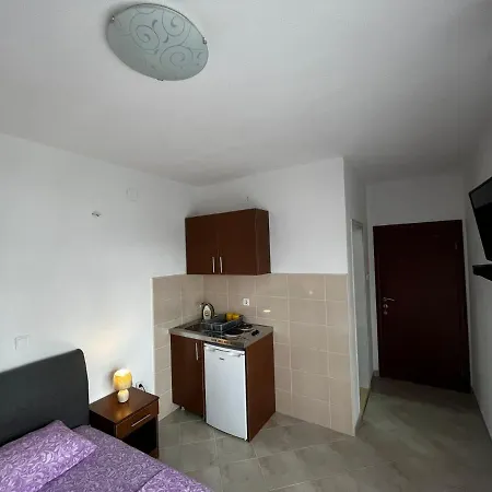 Apartmani Sunce Бар Экстерьер фото