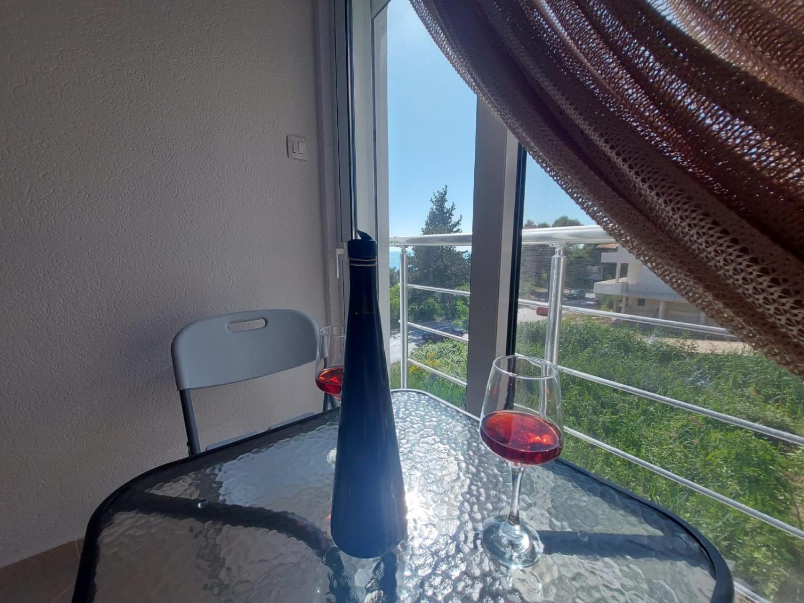 Sunce Apartment Bar